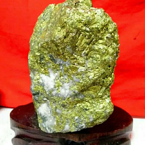 天然金礦石原石擺件 融合泰山石奇石文化與風(fēng)水能量的珍貴禮品